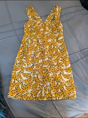 NWT Farm Rio White Spotted Bananas 100% Linen Mini Dress Size S Sweetheart Neck